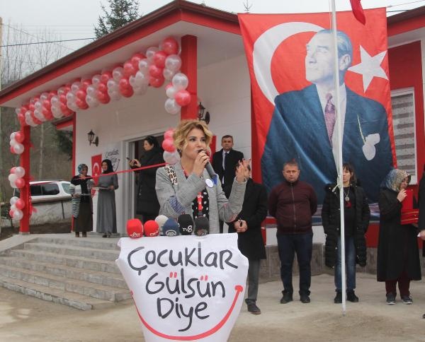 Gülben Ergen, Ordu'da anaokulu açtı