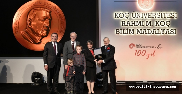2022 Yılı Koç Üniversitesi Rahmi M. Koç Bilim Madalyası Prof. Dr. Bilge Yıldız'ın