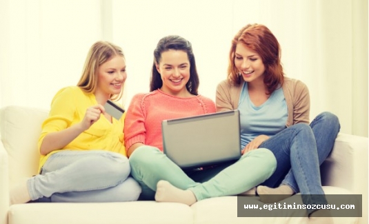 Kadınlar, E-Ticarette Erkekleri Geçti