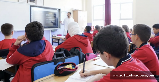 Çoklu yabancı dil modeli 81 ilde genişliyor... Ortaokulun tüm sınıflarında