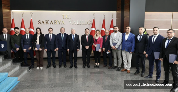 Geleceğin araç teknoloji eğitimlerini alan öğretmenlere sertifika...