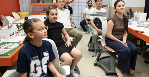 Manas Üniversitesi öğrencilerinden Gaziosmanpaşa Belediyesi'ne ziyaret...