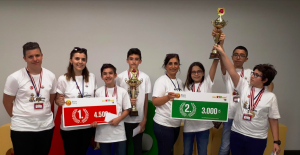 "Hackidhon" Robotik Kodlama Yarışmasında Oğuzkaan Koleji' Türkiye Birincisi