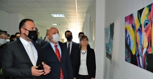 Yakın Doğu Üniversitesi Veteriner Hekimliği Fakültesi’nde anlamlı sergi