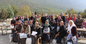 TİKAV'dan Kırsaldaki Kadınlara 'Dijitaldeki Ayak İzimiz Projesi'