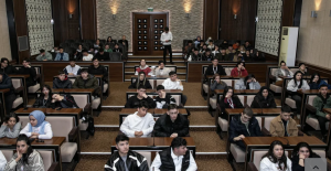 Öğrencilere teknoloji bağımlılığı eğitimi