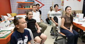 Manas Üniversitesi öğrencilerinden Gaziosmanpaşa Belediyesi'ne ziyaret...